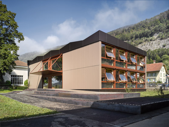 Ondapress-36 | Natura Crystal 6326 | Revestimientos para tejados | Swisspearl Schweiz AG