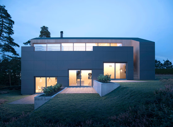 Largo | Reflex Amber 4071 | Concrete tiles | Swisspearl Schweiz AG