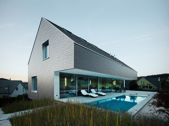 Clinar | Carat Coral 7032 | Concrete tiles | Swisspearl Schweiz AG