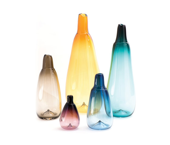 Bottle Vessel Amber | Vasi | SkLO