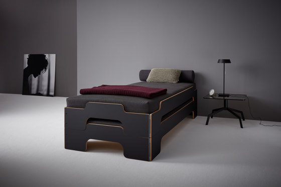 Stacking bed lacquered in standard colours | Letti | Müller small living