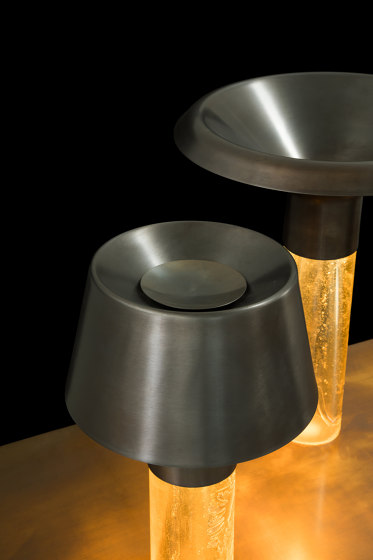 Ghost Table Lamp | Lámparas de sobremesa | HENGE