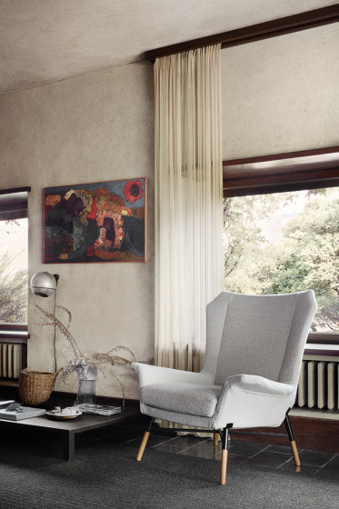 Giulietta Sessel - Version aus Leder mit Eiche gebeizten Teilen | Sessel | ARFLEX