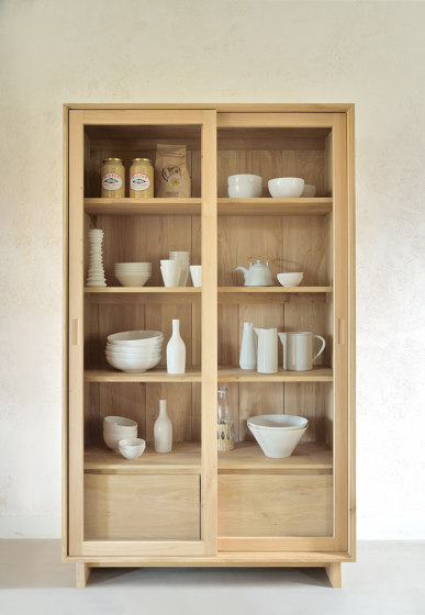 Wave | Oak storage cupboard - 2 sliding doors - 2 inside drawers | Armarios | Ethnicraft