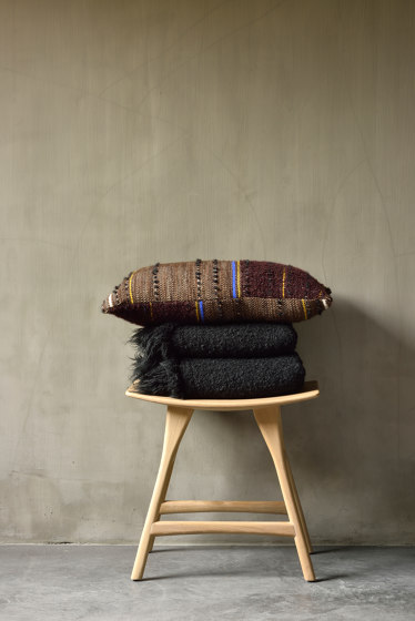 Osso | Walnut counter stool | Chaises de comptoir | Ethnicraft