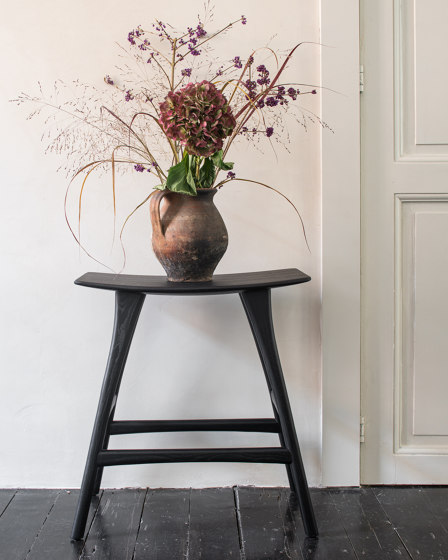 Osso | Oak black stool - contract grade - varnished | Sgabelli | Ethnicraft