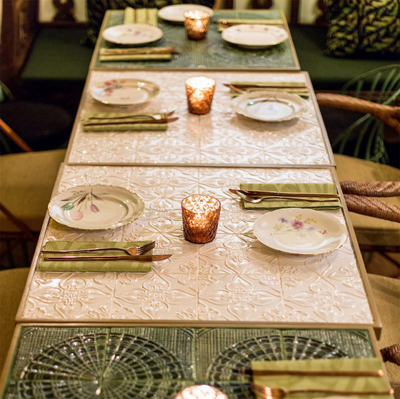 Caldas Dinner Table | Mesas de bistro | Mambo Unlimited Ideas