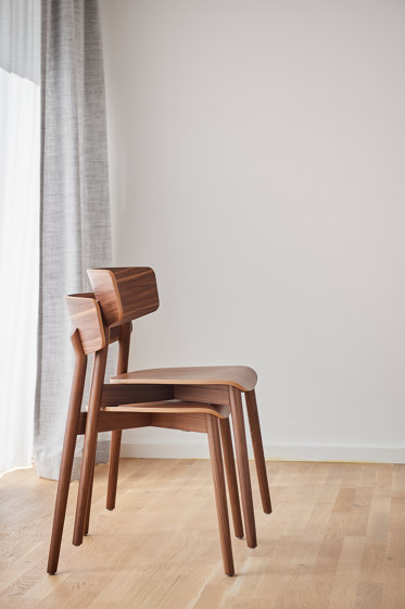 Marlon Solid Wood Dining Chair | Chaises | AXEL VEIT