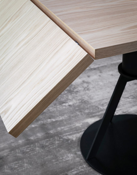 GERONIMO - Dining tables from miniforms | Architonic