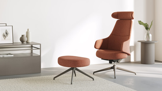 Mentor Lounge - Executive with Pouf | Sessel | B&T Design