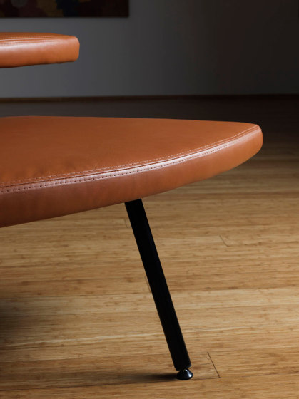 Autobahn, Circular ottoman with floating table by Derlot