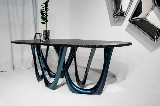 G-Table Cosmos With Cosmic Blue Base and Ancient Oak Top | Mesas comedor | Zieta