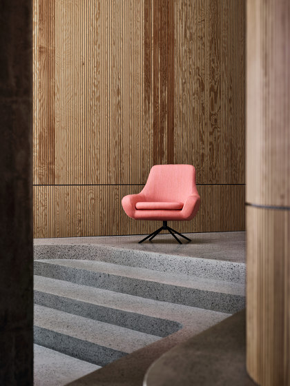 Noomi Swivel Chair | Sillones | SOFTLINE