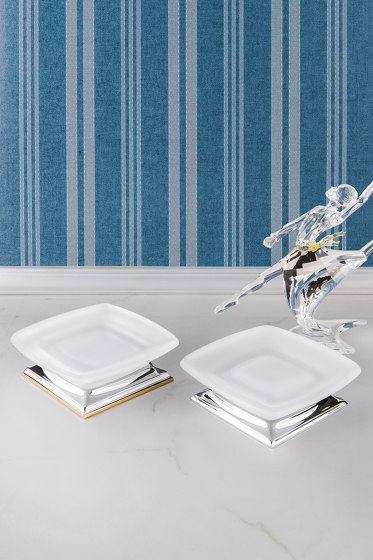 Soap dish and towel holder | Porte-serviettes | COLOMBO DESIGN