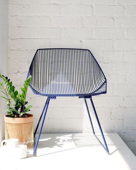 Bunny Lounge Chair | Stühle | Bend Goods