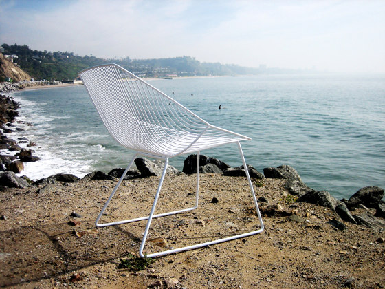 Bunny Lounge Chair | Sillas | Bend Goods
