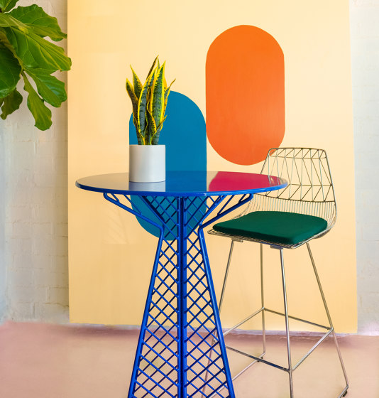 The Lucy Stacking Chair | Sillas | Bend Goods