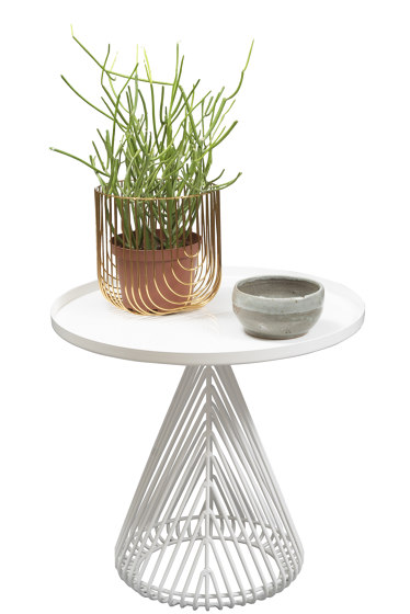 The Cono Table | Tables d'appoint | Bend Goods