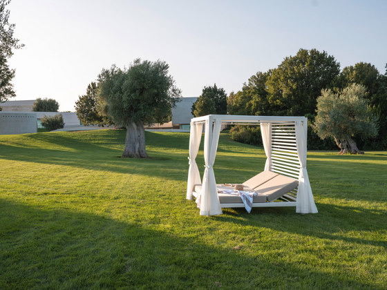 BIVACCO Gartenhäuschen | Sonnenliegen / Liegestühle | Varaschin