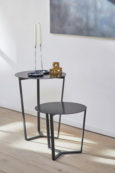 Pero | side table | Tavolini alti | more