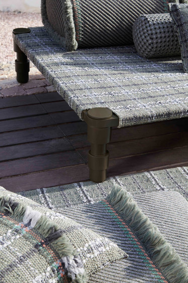 Garden Layers Small Roll Checks green | Cushions | GAN