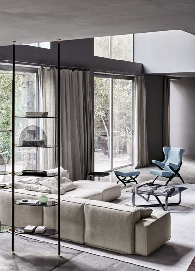 Alba Bookcase  - Ceiling fixing Version with green glass shelves | Estantería | ARFLEX