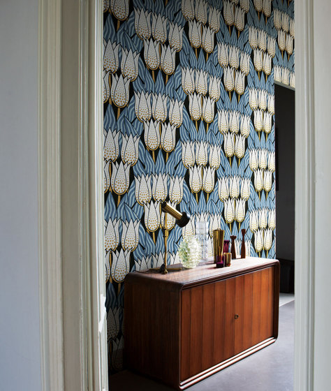 Spotty Tulips | Wall coverings / wallpapers | LONDONART