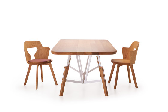 Stammtisch rectangular table, solid wood tabletop | Tavoli pranzo | Quodes