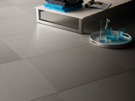 Wide Chalk Strutt. 60x60 | Ceramic tiles | Refin