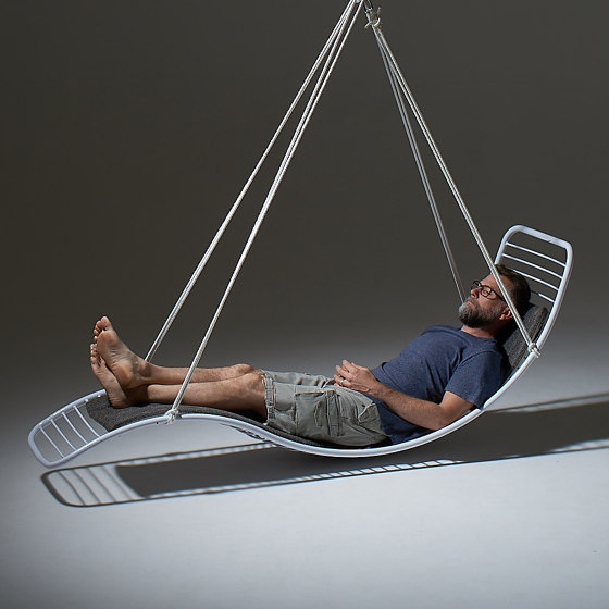 Curve Wave Lounger Swing Chair on Base stand | Sun loungers | Studio Stirling