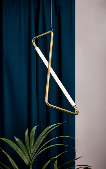 Light Object 001 - LED light, polished brass finish | Lampade tavolo | Naama Hofman Light Objects