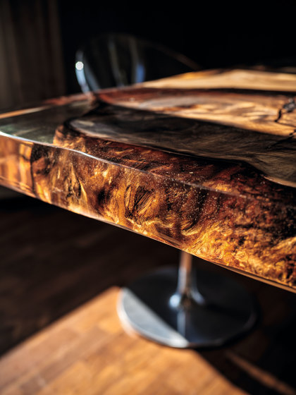 Kauri Earth Square | Dining tables | Riva 1920