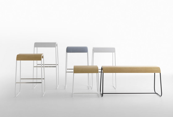 Lineo 82 | Bar stools | Crassevig