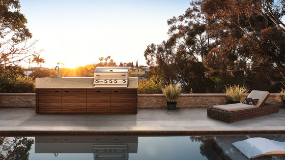 BBQube PRO | Outdoor Kitchen | 2200 | Plancha Grill | Compact outdoor kitchens | OCQ