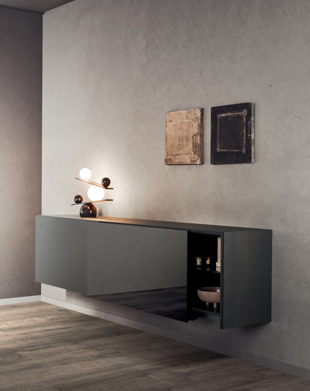 People | composition | Sideboards | Pianca