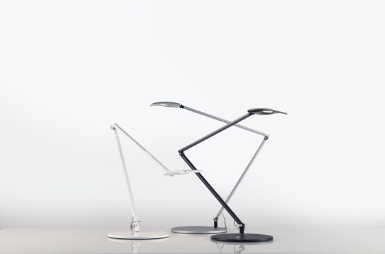 Mosso Pro Desk Lamp with through-table mount, Metallic Black | Lámparas de sobremesa | Koncept