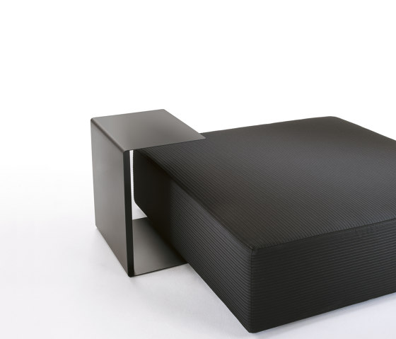 Mini Side Table | Mesas auxiliares | Marelli