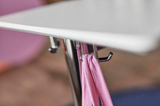 Uni table | Mesas de bistro | Materia