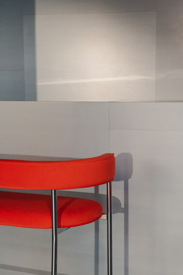 Font light bar stool | red orange | Bar stools | møbel copenhagen