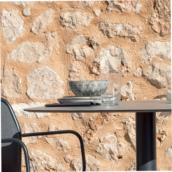 Flamingo Outdoor Pie de mesa con tapa elíptica | Mesas comedor | Expormim