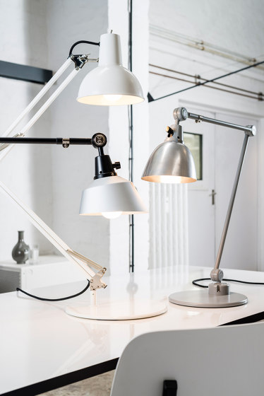 Spring Balanced Lamp | clamp | black | Luminaires de table | Midgard Licht