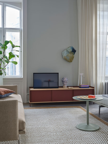 Enfold Sideboard | 100 x 45 H: 85 CM / 39 x 17.7 H: 33.2" | Buffets / Commodes | Muuto