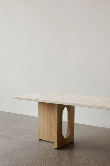Androgyn Dining Table, Ø120, Dark Stained Oak/Sand Stone | Tavoli pranzo | Audo Copenhagen