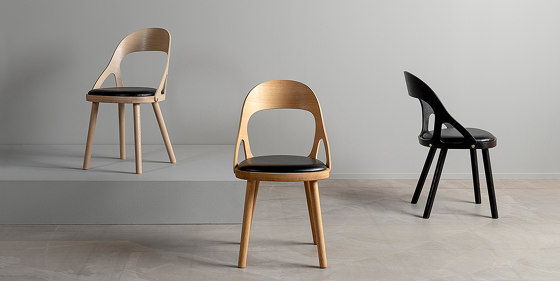 Colibri barstool 63cm oak grey, bonded leather black emb | Bar stools | Hans K