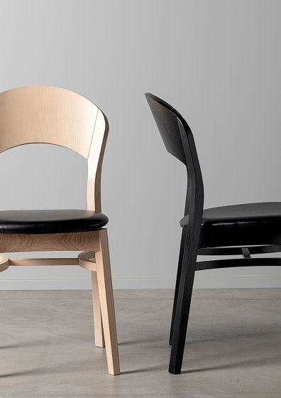 Rainbow chair stretcher oak oiled | Chairs | Hans K