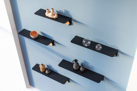 Hook | wall shelf | 50 | Estantería | Gazzda