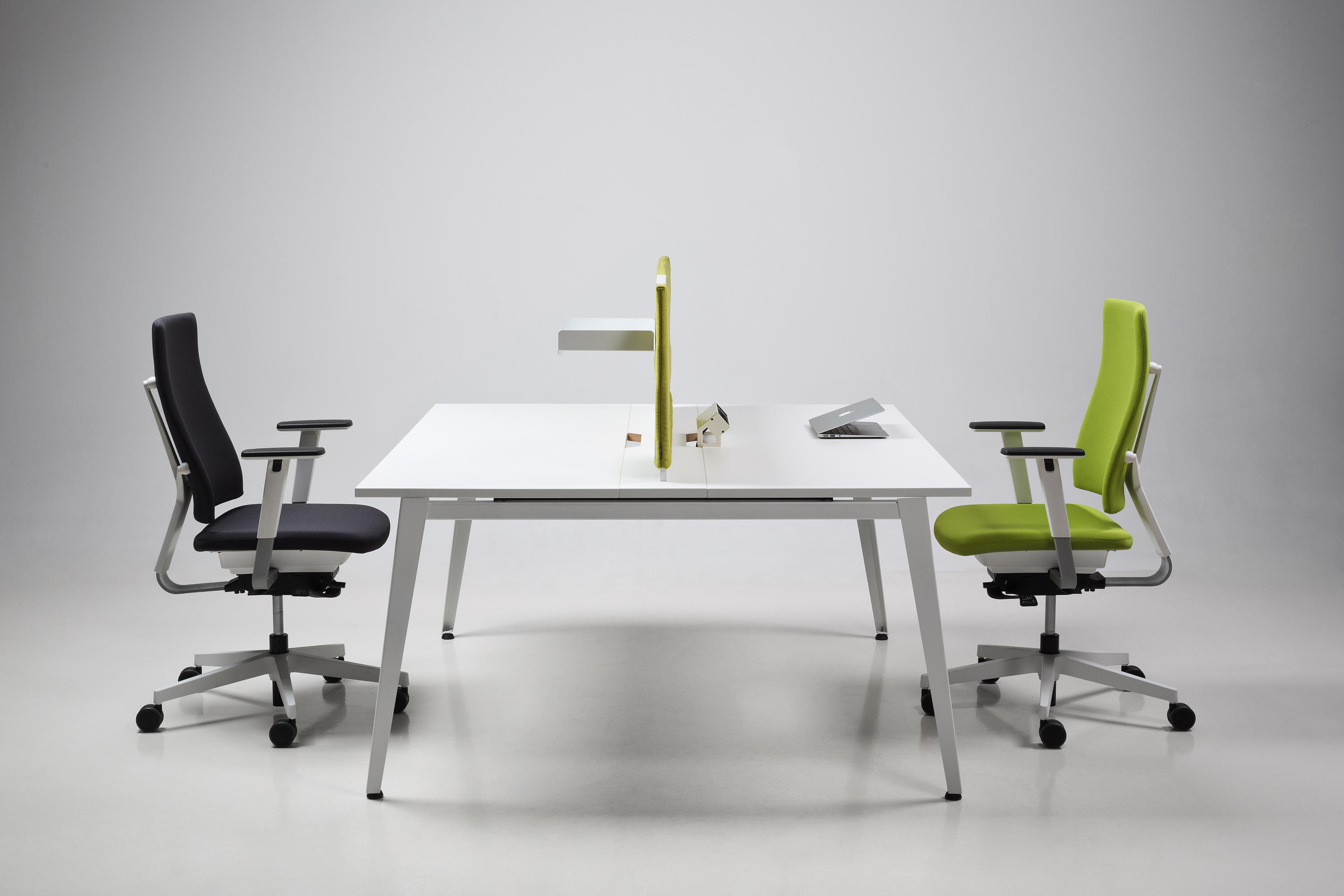 PIANO A - Desks from Standard | Architonic
