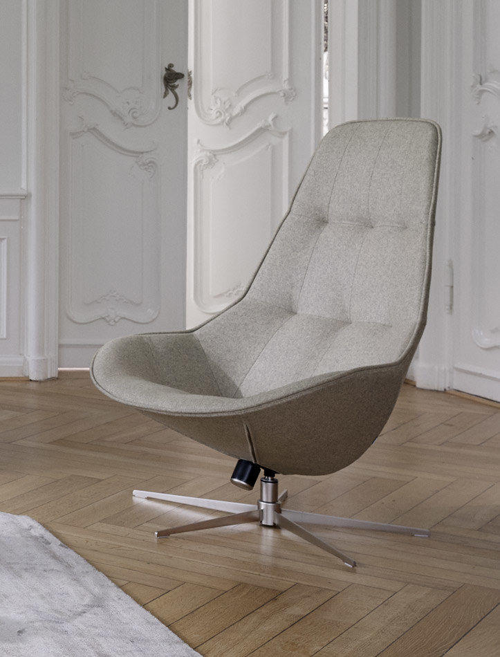 Boston Lounge Chair L043 With Swivel Function Also Available With