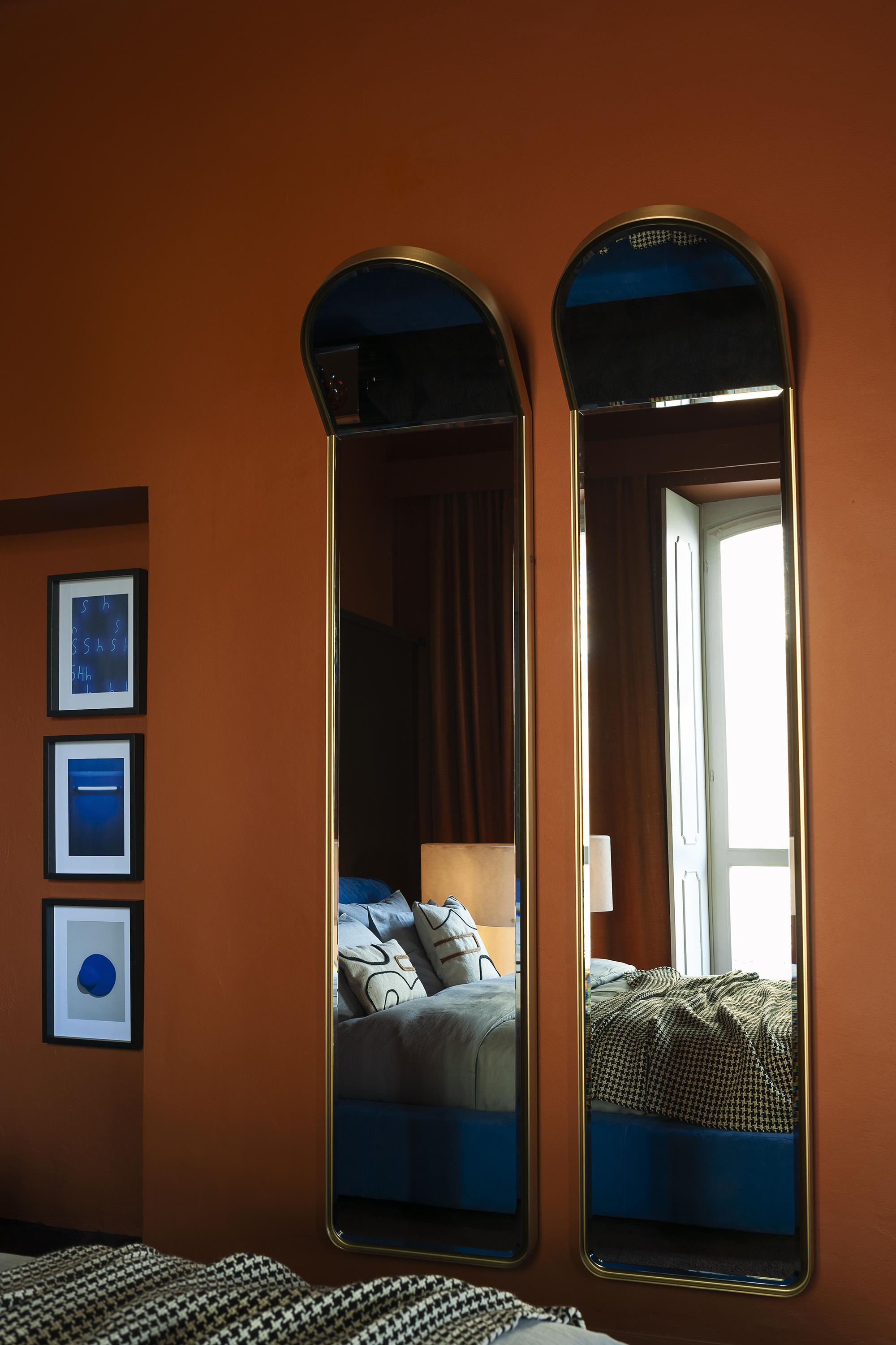 STARDUST Mirror & designer furniture | Architonic