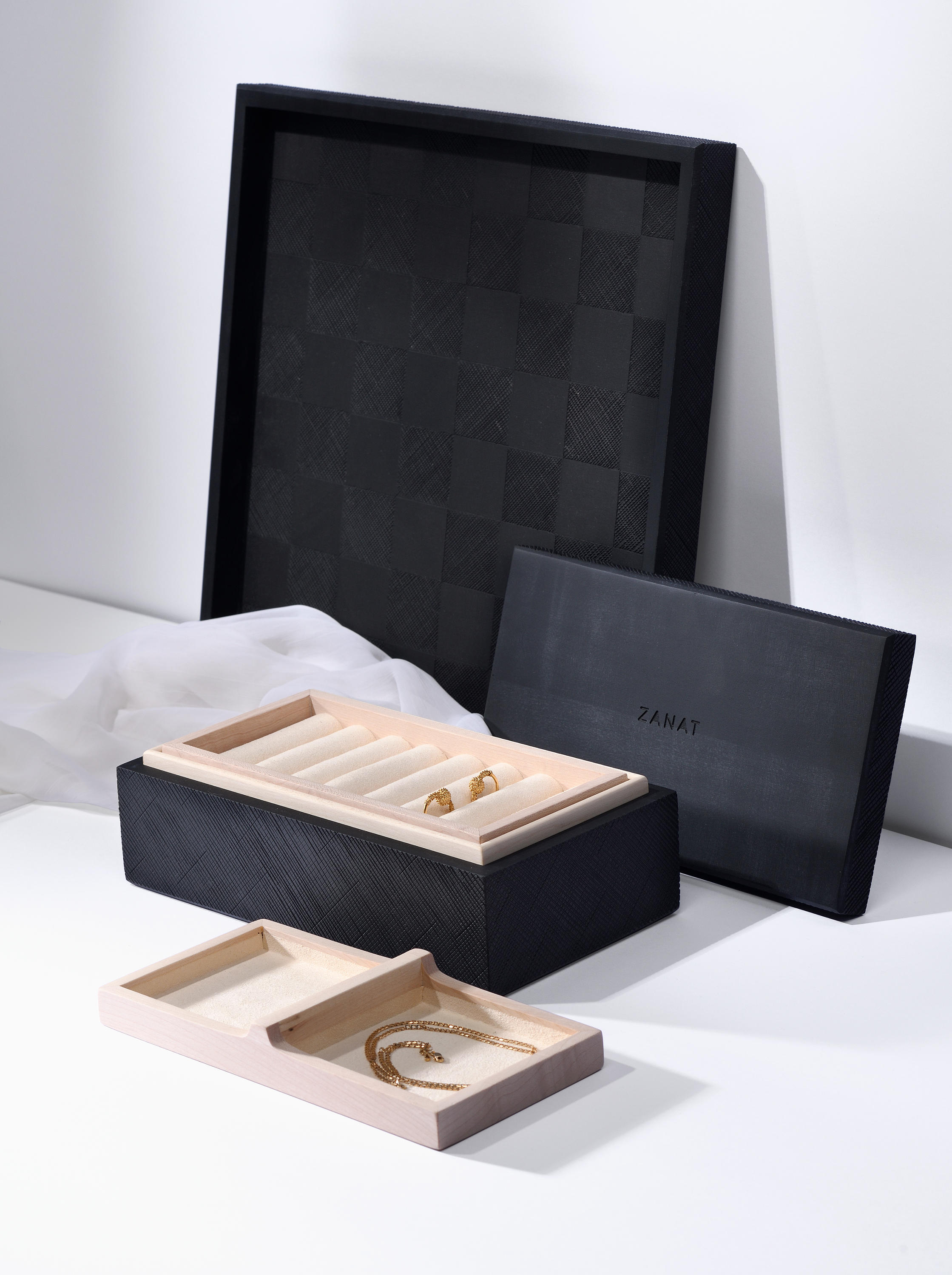 Kioko Serving Tray and Chess Board